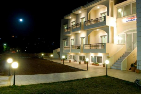 Гостиница Garifalo Apartments  Каливаи